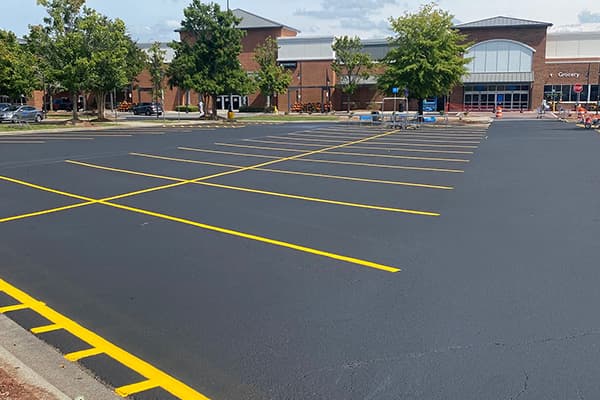 Commercial asphalt and concrete paving work built for long-term performance